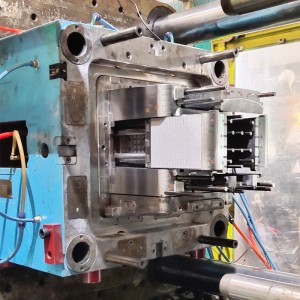 Přesný design formy ISO certifikuje prototypy plastových dílů automobilu pro stroj